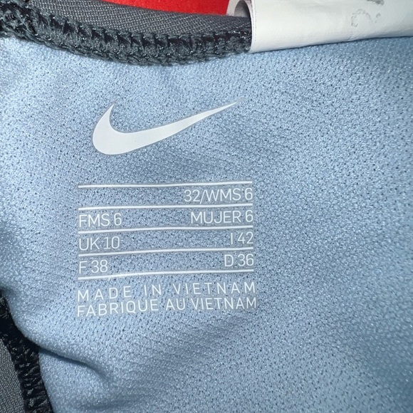 Nike Women's Poly Color Surge Fast Back One Piece Swimsuit size 6 - Picture 2 of 4